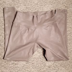 Buffbunny Rebel Legging